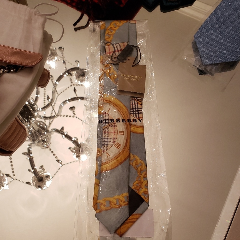 Burberry mens tie.